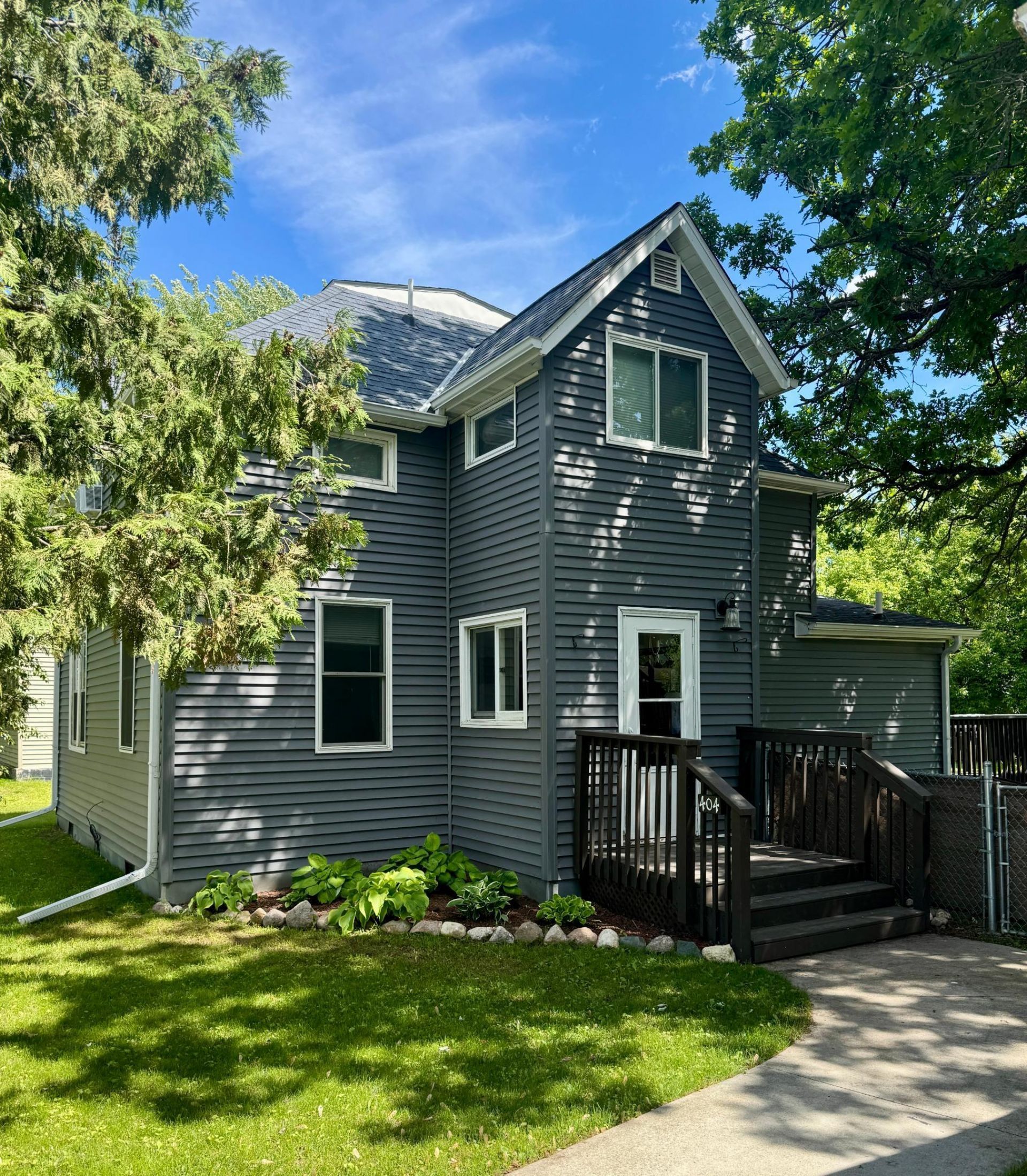 404 Elk Street NW, Warroad, MN 56763