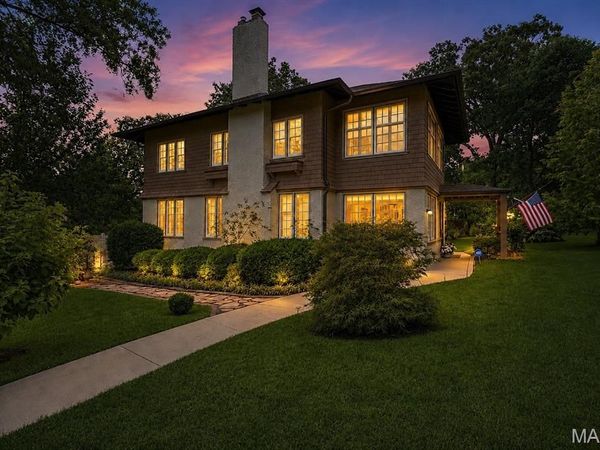445 Algonquin Place, Webster Groves, MO 63119