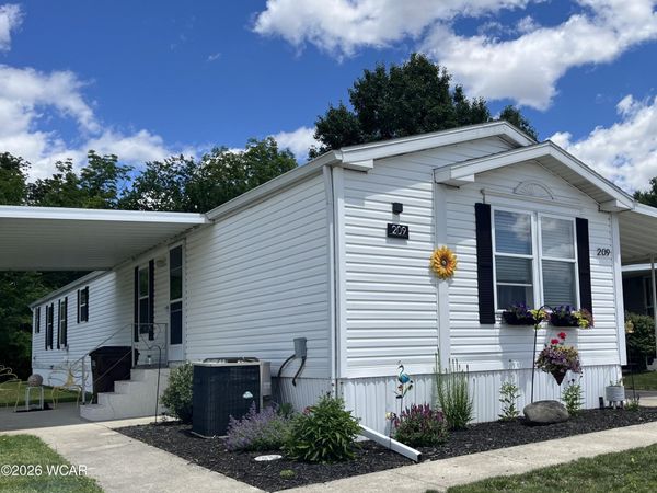 209 Pinewood Circle, Lima, OH 45804