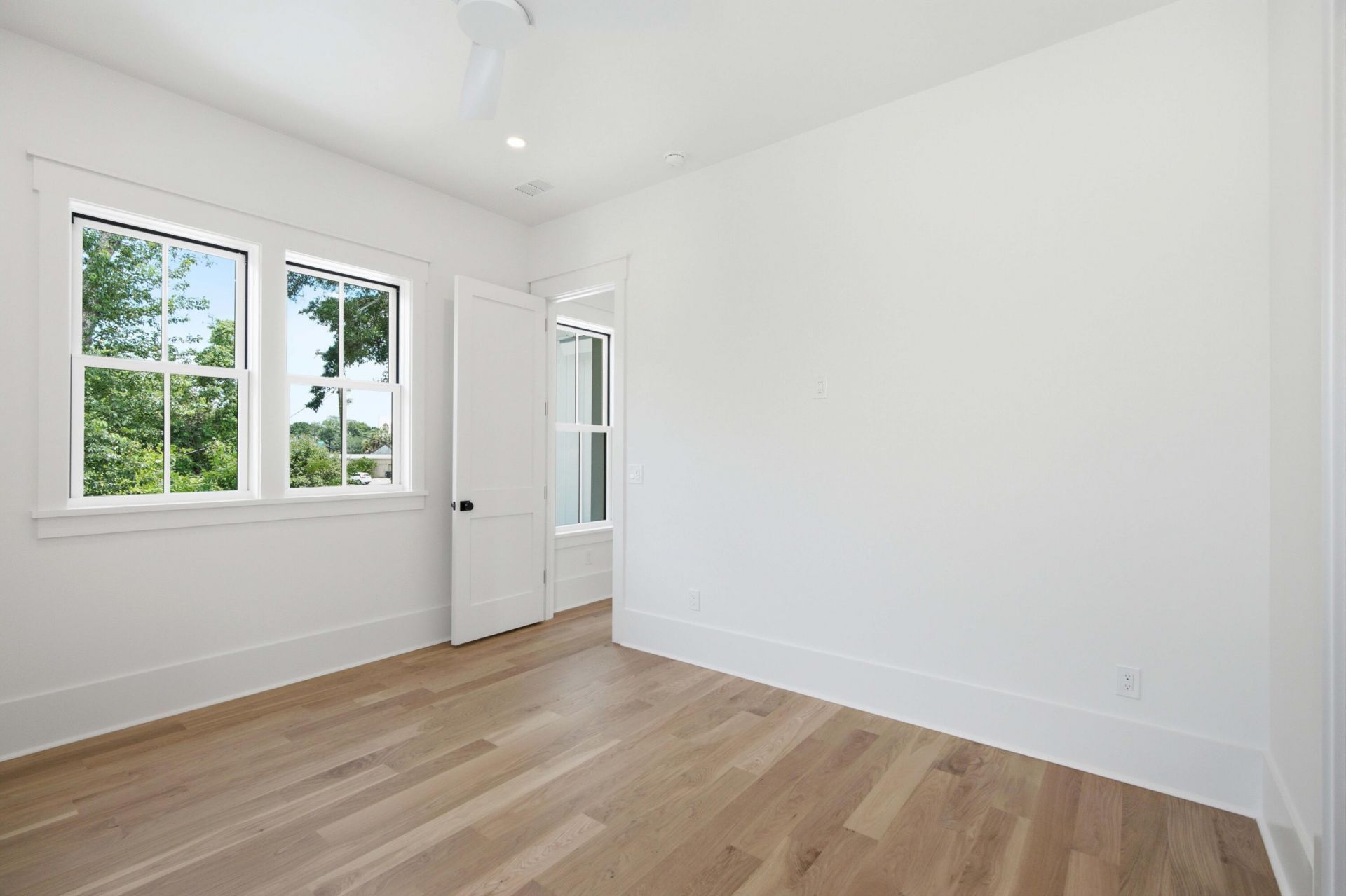 6 Vincent Drive Photo 23