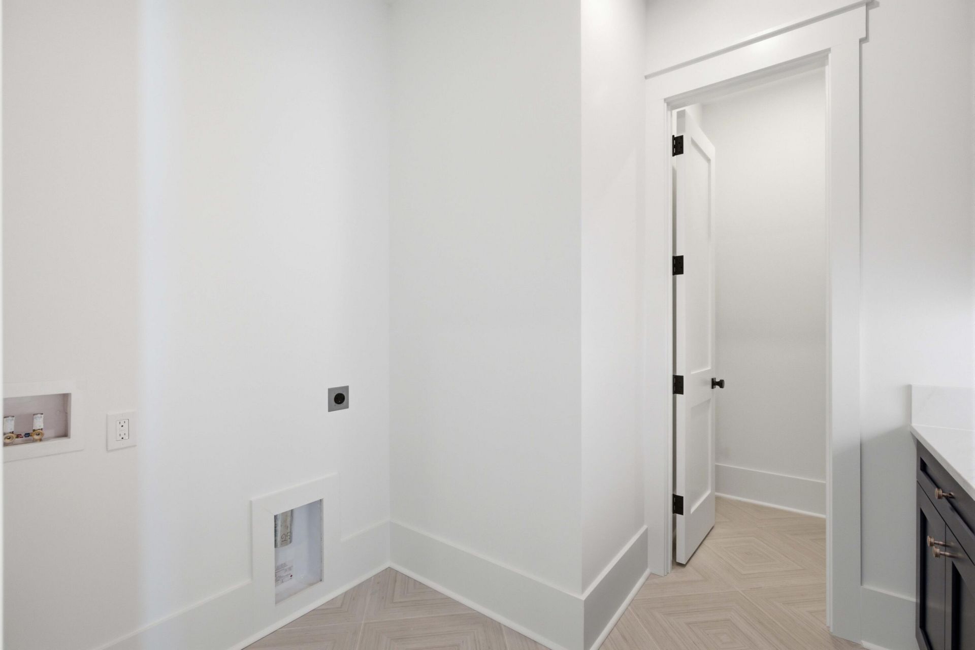 6 Vincent Drive Photo 24