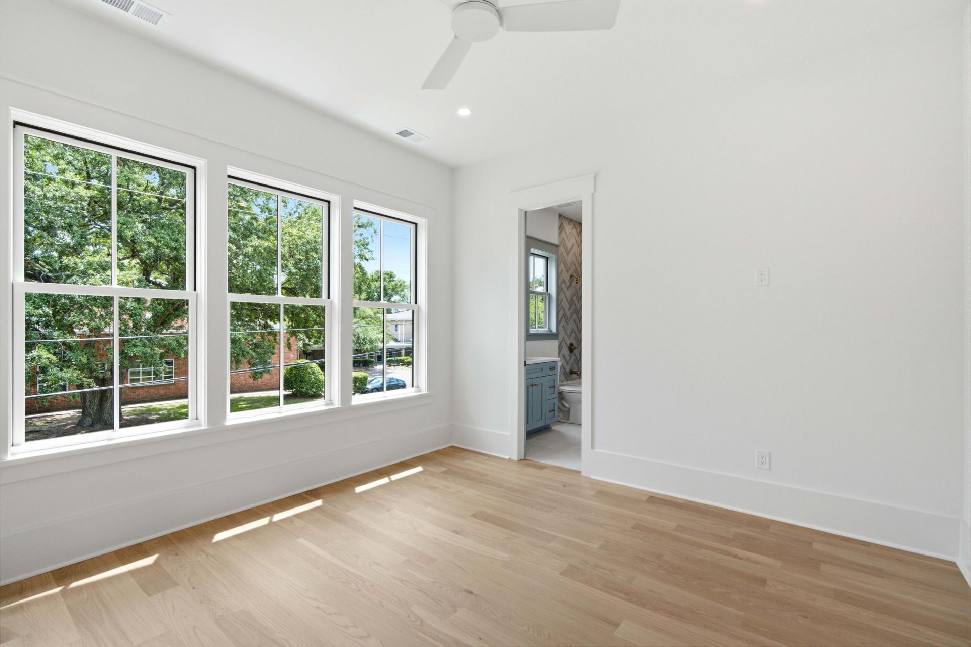 6 Vincent Drive Photo 26
