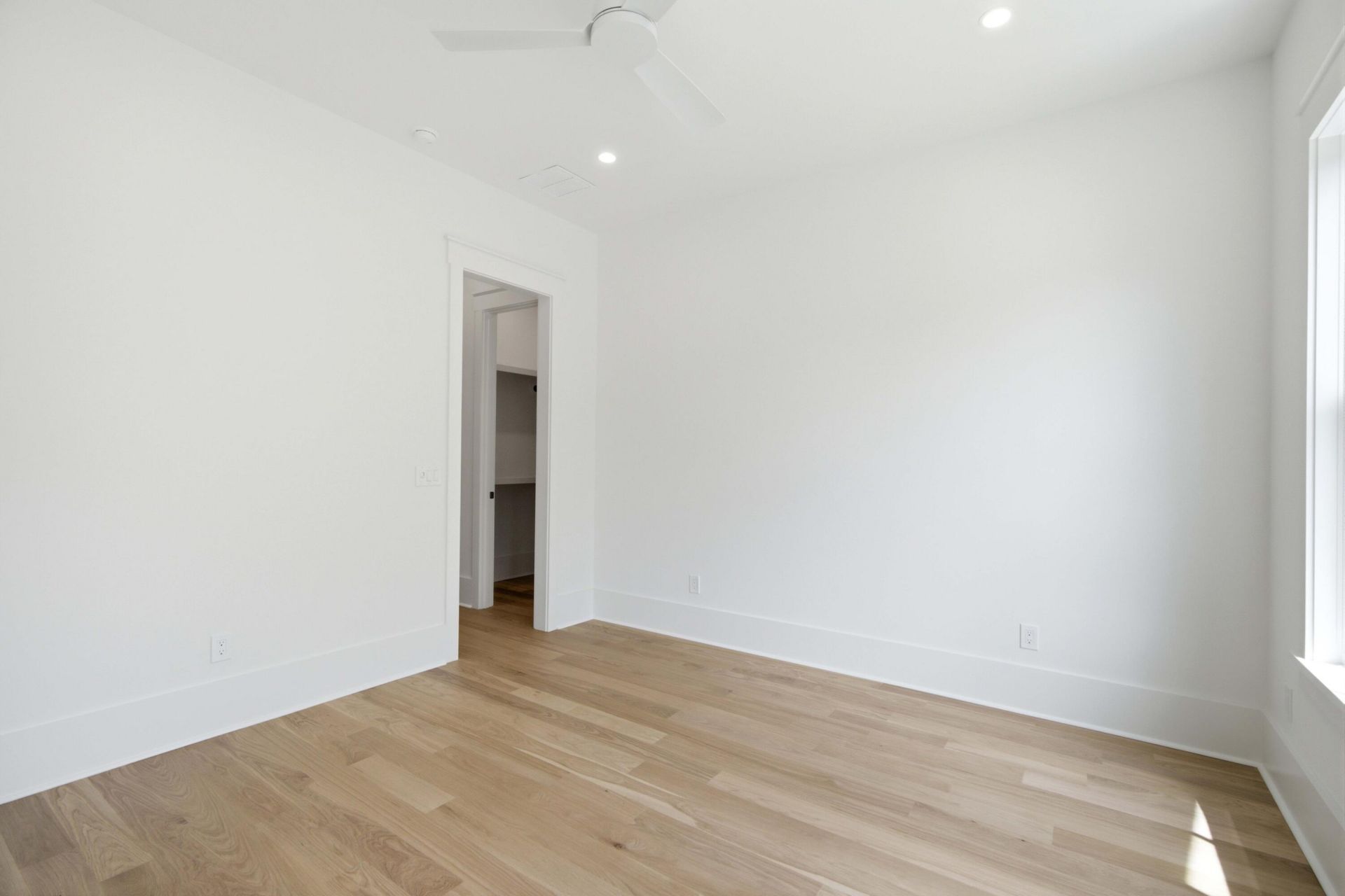6 Vincent Drive Photo 27