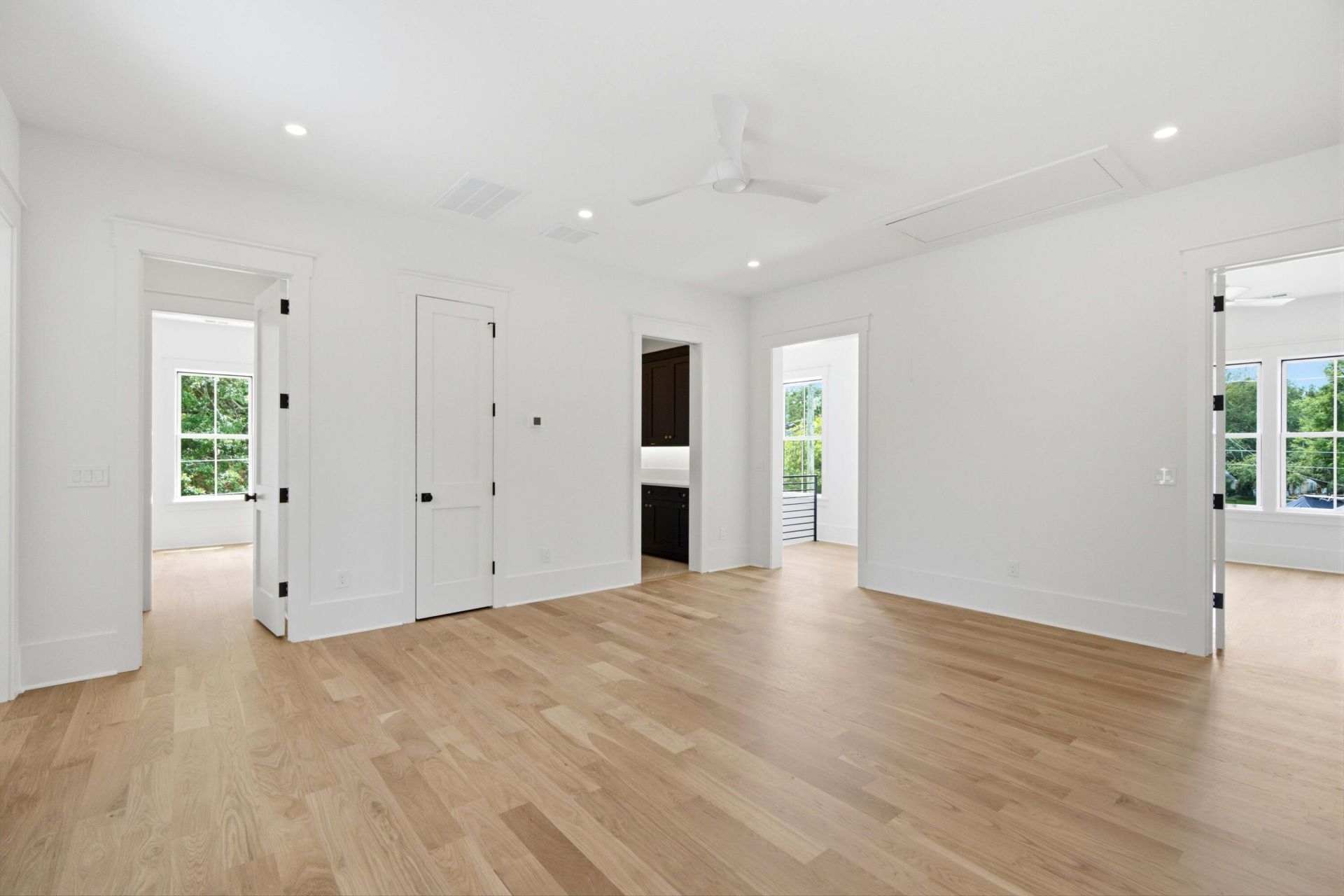 6 Vincent Drive Photo 35