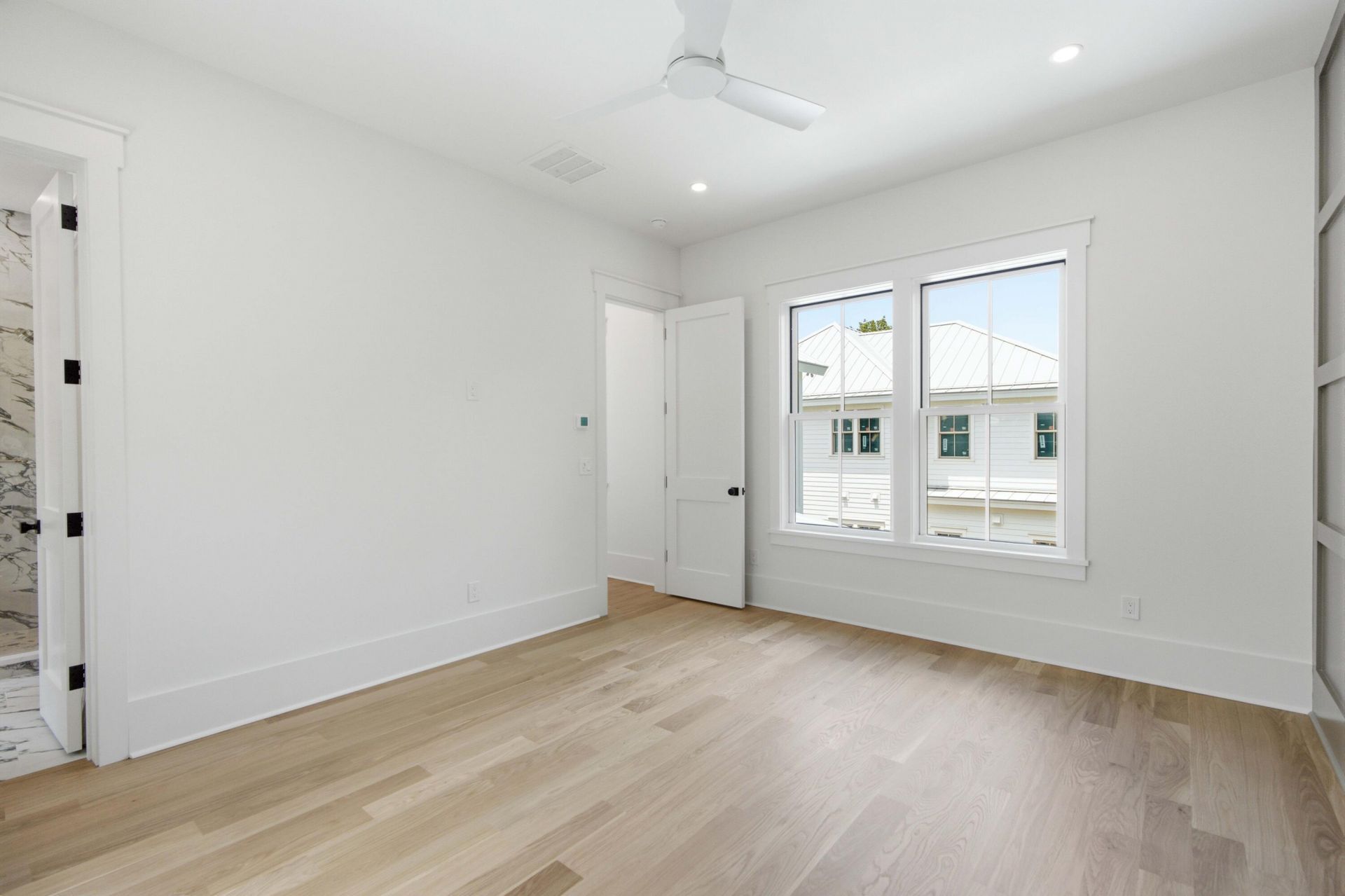 6 Vincent Drive Photo 37