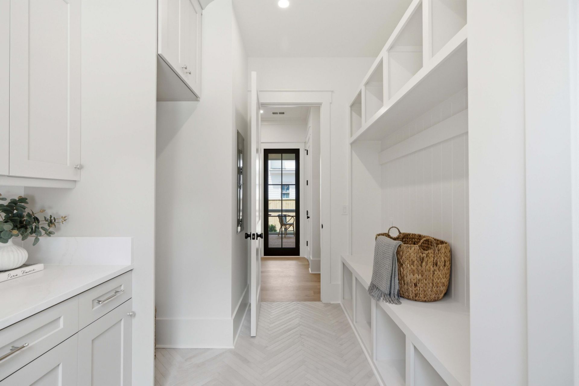 6 Vincent Drive Photo 44