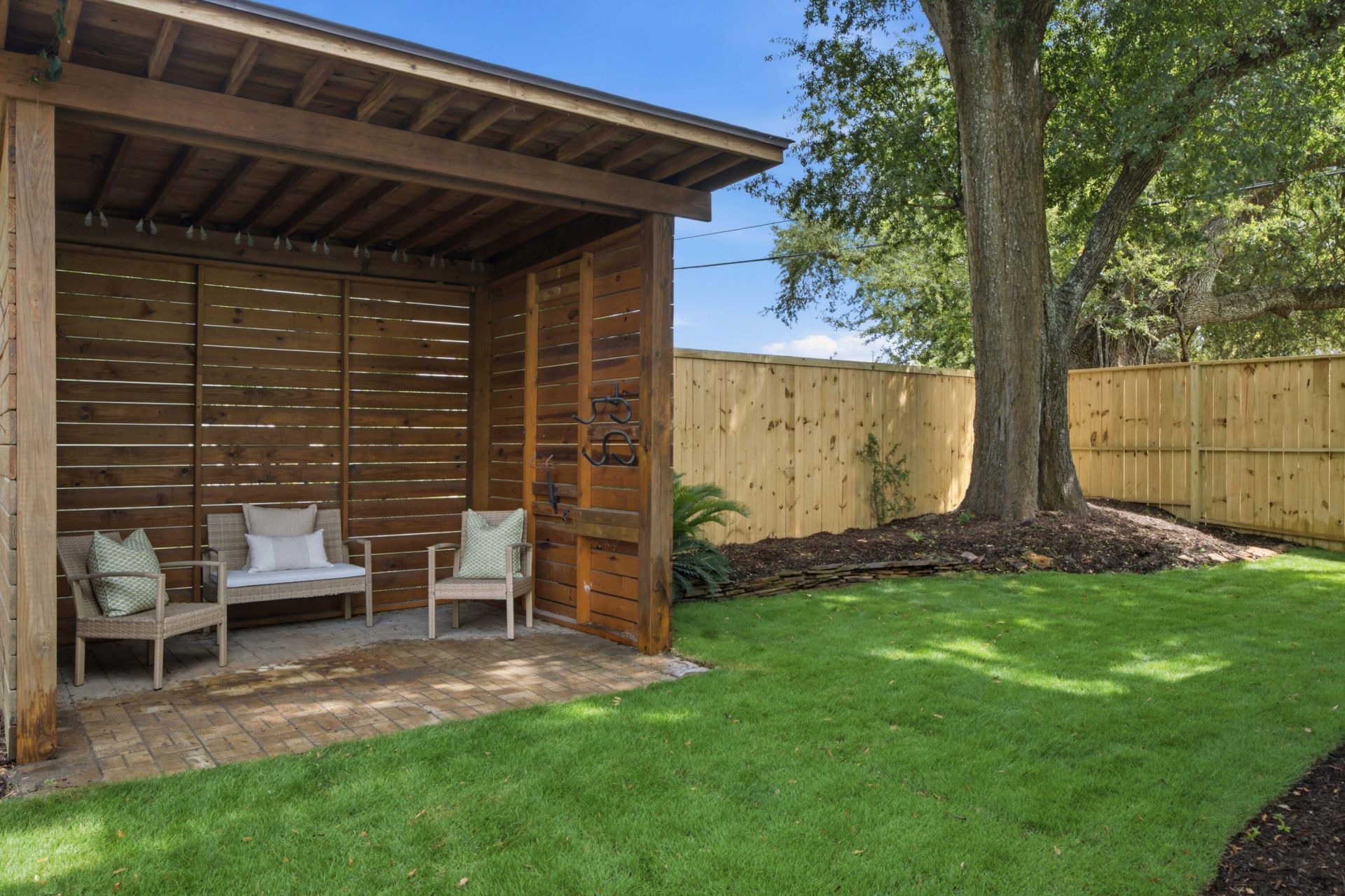 6 Vincent Drive Photo 49