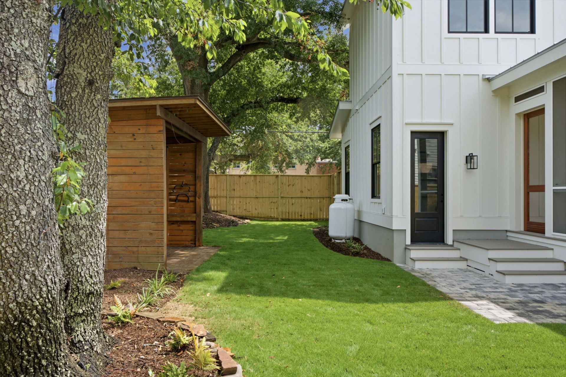 6 Vincent Drive Photo 50
