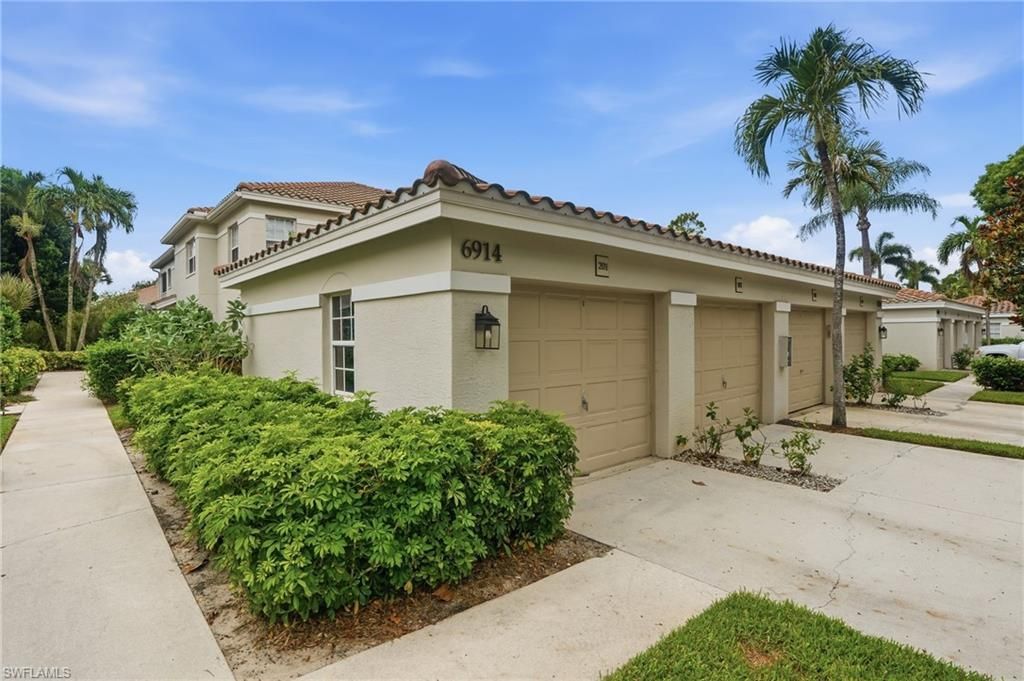 6914 Satinleaf Rd N, Unit 201, Naples, FL 34109 Photo