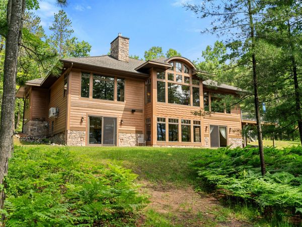 417 N Silver Place, Indian River, MI 49749