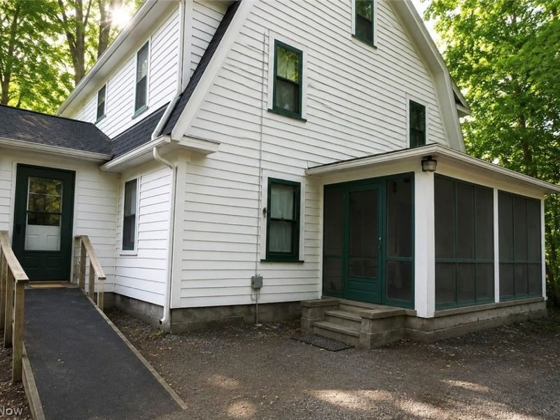 9030 Lake Shore Boulevard, Mentor, OH 44060 Photo 2