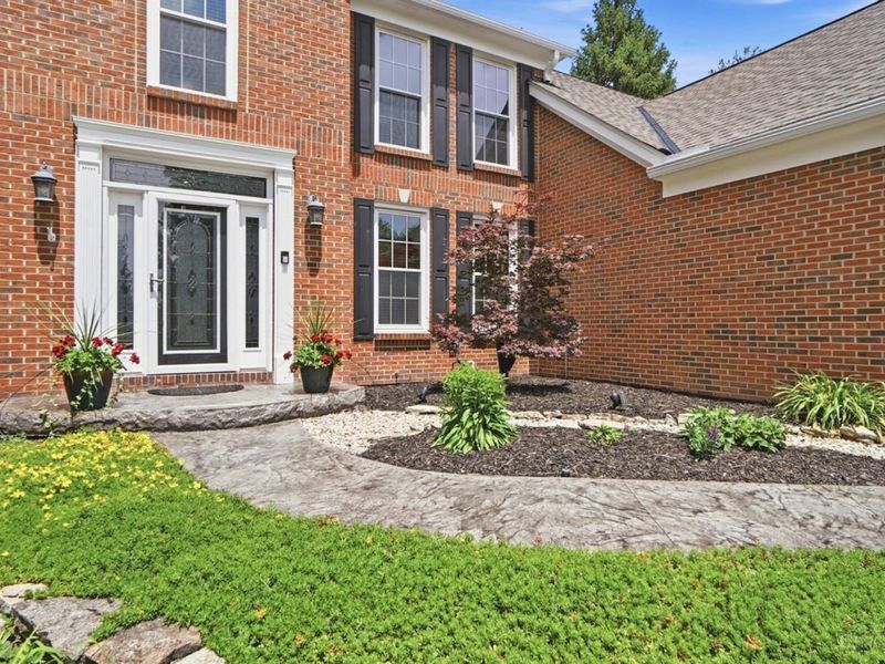 5924 Owl Nest Drive, West Chester, OH 45069 Photo 2