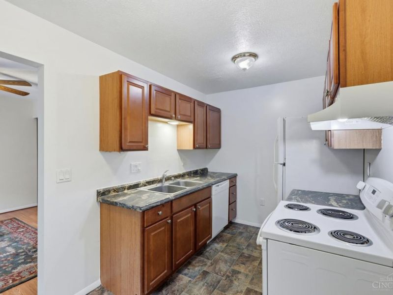 4150 Mt Carmel Tobasco Road, Unit 596, Union Twp, OH 45255 Photo 12