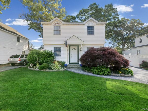 164 Gordon Road, Valley Stream, NY 11581