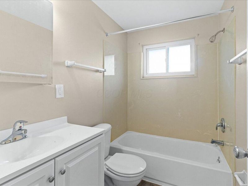 699 Hillsdowne Road , Unit A-D, Westerville, OH 43081 Photo 15
