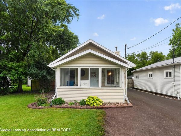 2826 Cynwood Street, Lansing, MI 48906