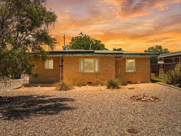 903 Manzano Street NE, Albuquerque, NM 87110