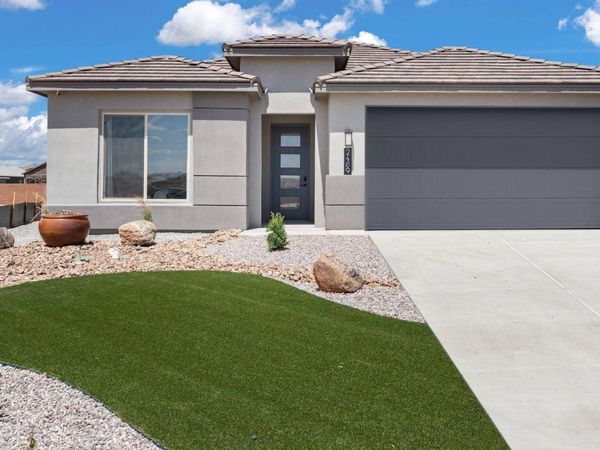 2447 Marble Avenue NE, Rio Rancho, NM 87144