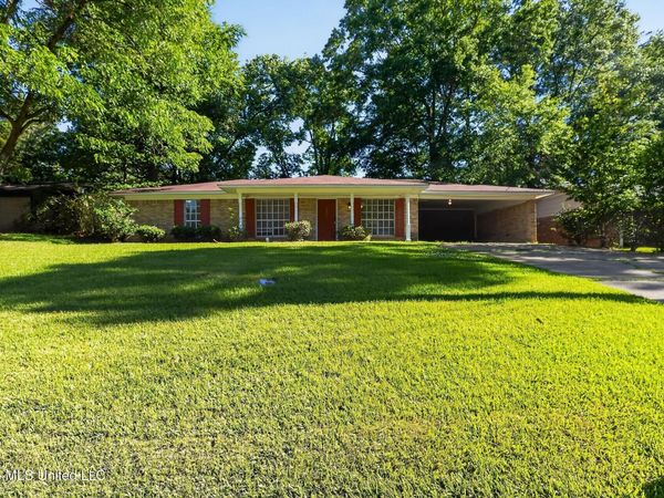 405 Crestview Drive, Clinton, MS 39056