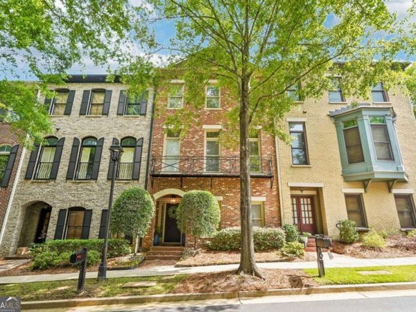 151 W Ridge Way, Roswell, GA 30076