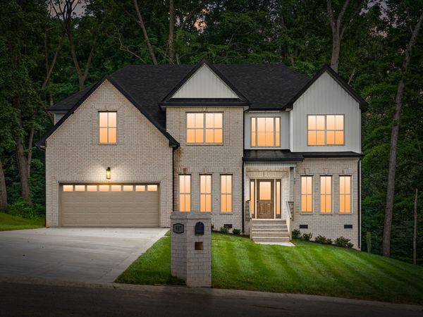 907 Douglas Ln , Clarksville, TN 37043