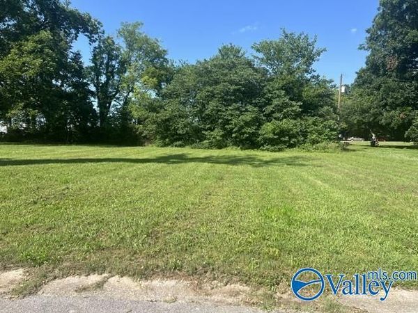 522 Walnut Street, Decatur, AL 35601