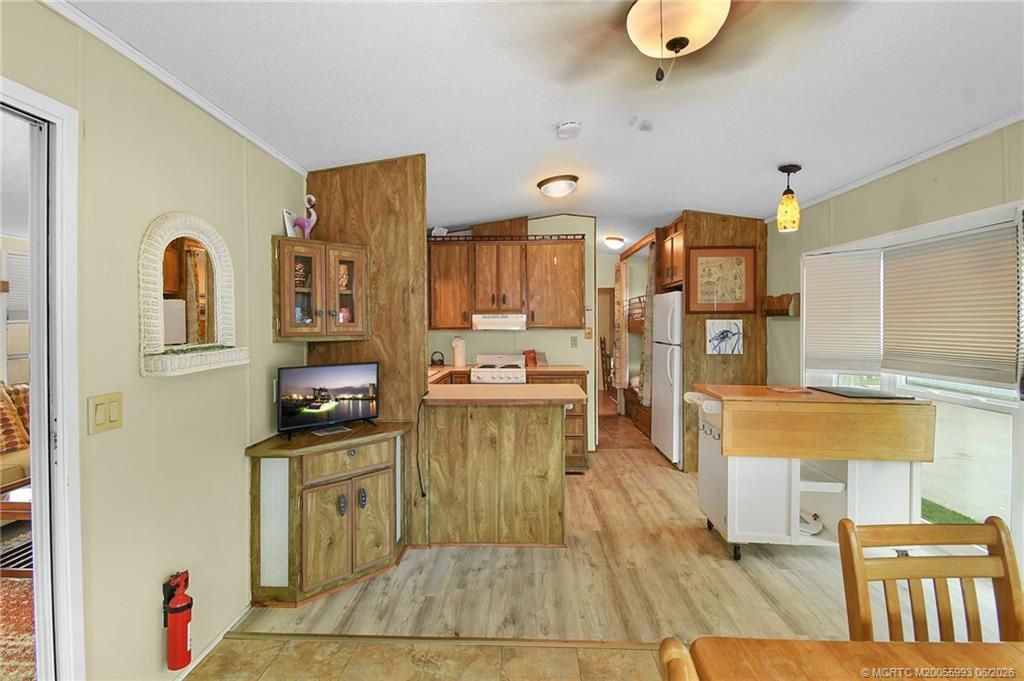 10725 S Ocean Drive, Unit 27, Jensen Beach, FL 34957 Photo