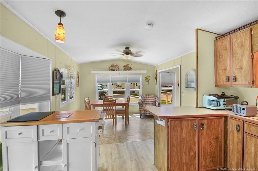 10725 S Ocean Drive, Unit 27, Jensen Beach, FL 34957 Photo