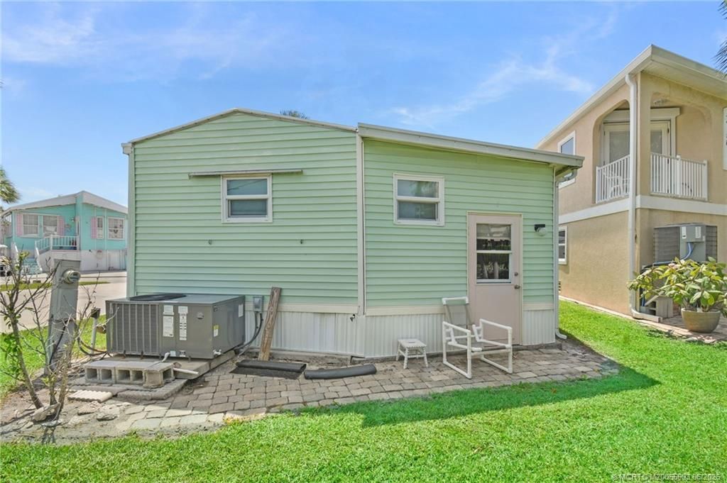 10725 S Ocean Drive, Unit 27, Jensen Beach, FL 34957 Photo