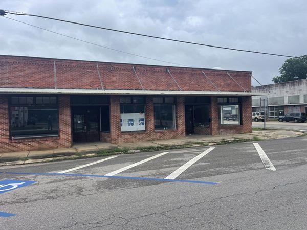 300 W Main Ave., Lumberton, MS 39455