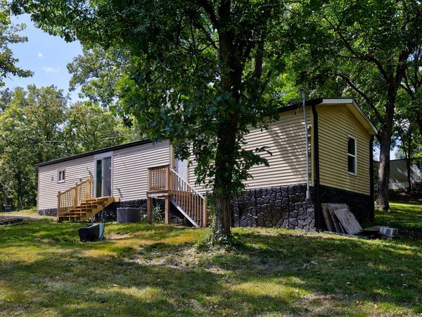 8447 Rosewood Street, Dexter, IA 50070