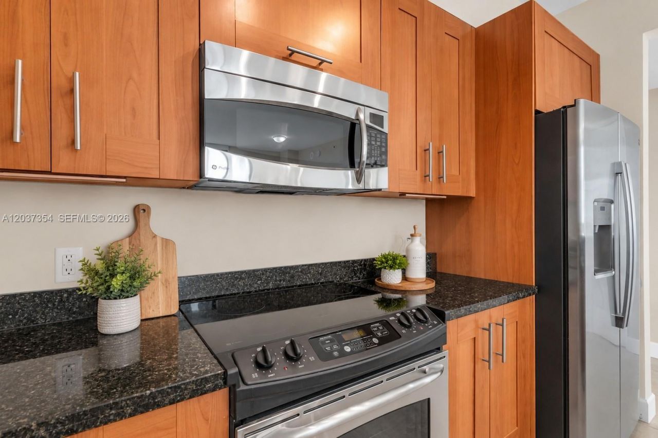 1300 Ponce De Leon Blvd, Unit 503, Coral Gables, FL 33134 Photo