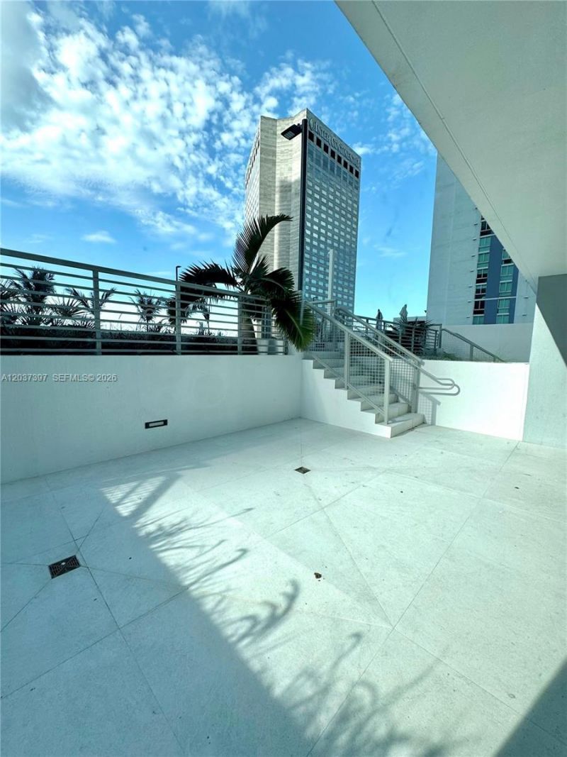 325 S Biscayne Blvd, Unit 1116, Miami, FL 33131 Photo