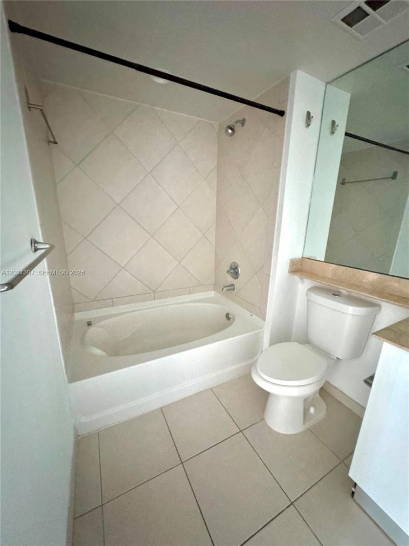 325 S Biscayne Blvd, Unit 1116, Miami, FL 33131 Photo