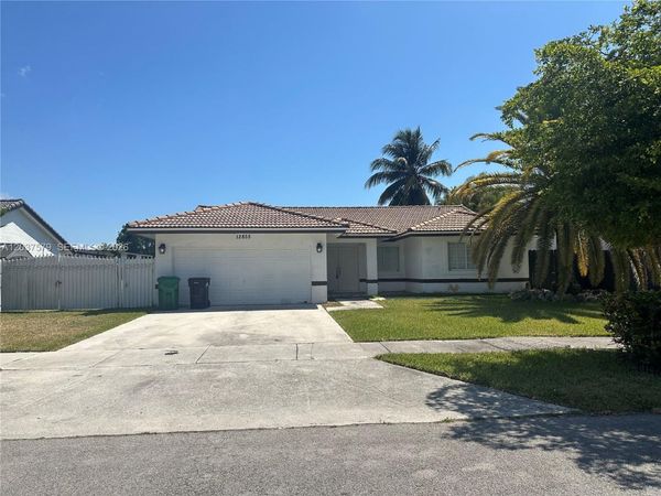 12855 SW 207th Ter , Miami, FL 33177