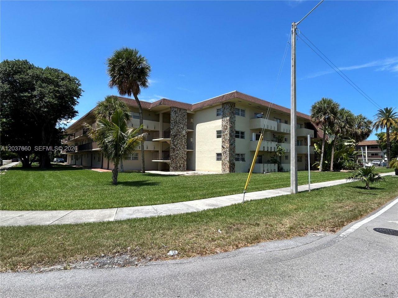 7505 SW 82nd St , Unit 320, Miami, FL 33143 Photo