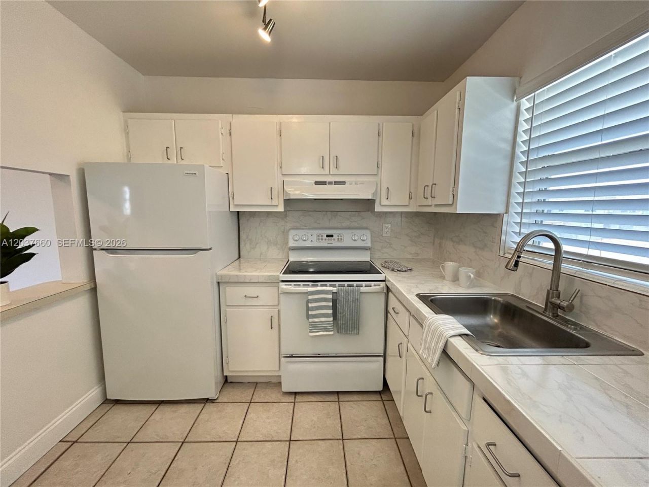 7505 SW 82nd St , Unit 320, Miami, FL 33143 Photo