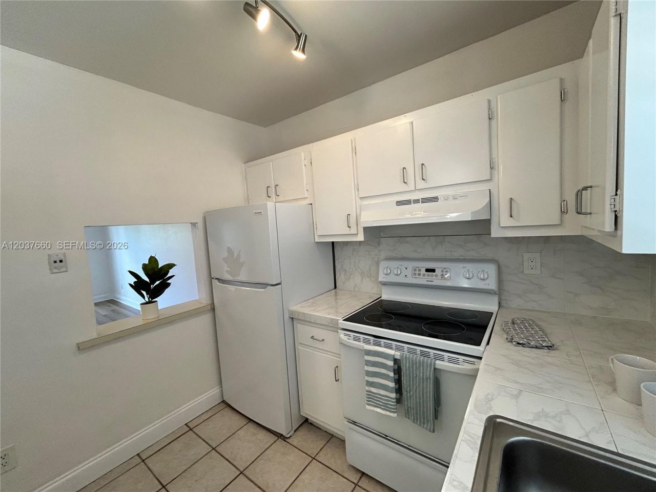 7505 SW 82nd St , Unit 320, Miami, FL 33143 Photo