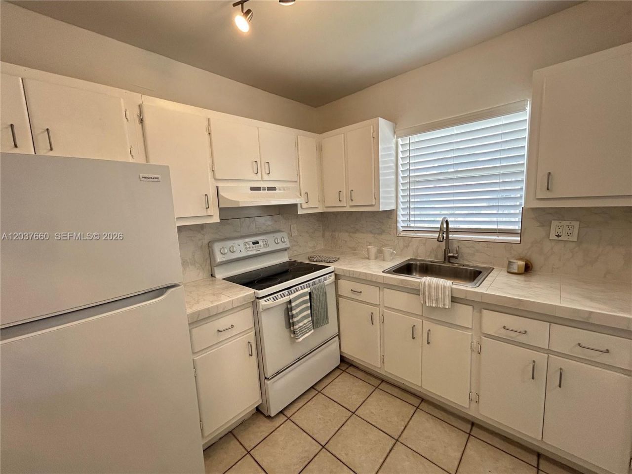 7505 SW 82nd St , Unit 320, Miami, FL 33143 Photo