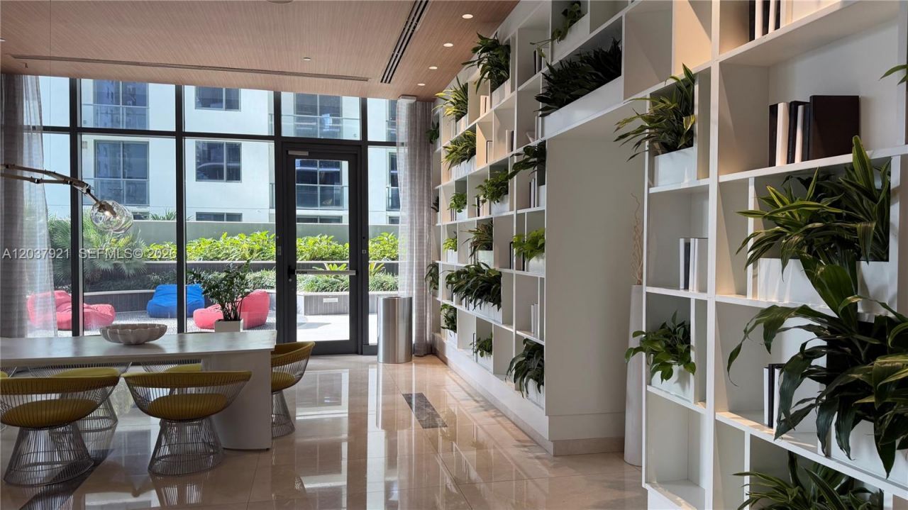 45 SW 9th St , Unit 1106, Miami, FL 33130 Photo