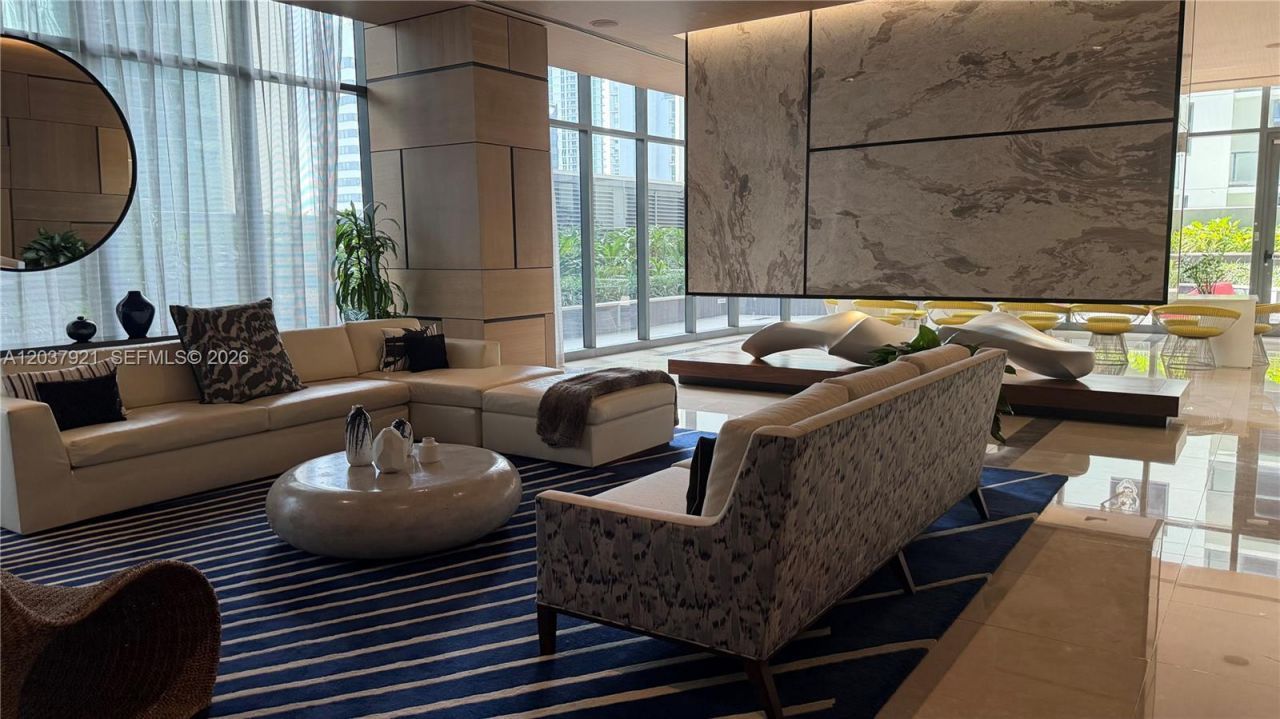 45 SW 9th St , Unit 1106, Miami, FL 33130 Photo