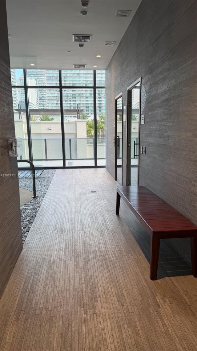 45 SW 9th St , Unit 1106, Miami, FL 33130 Photo