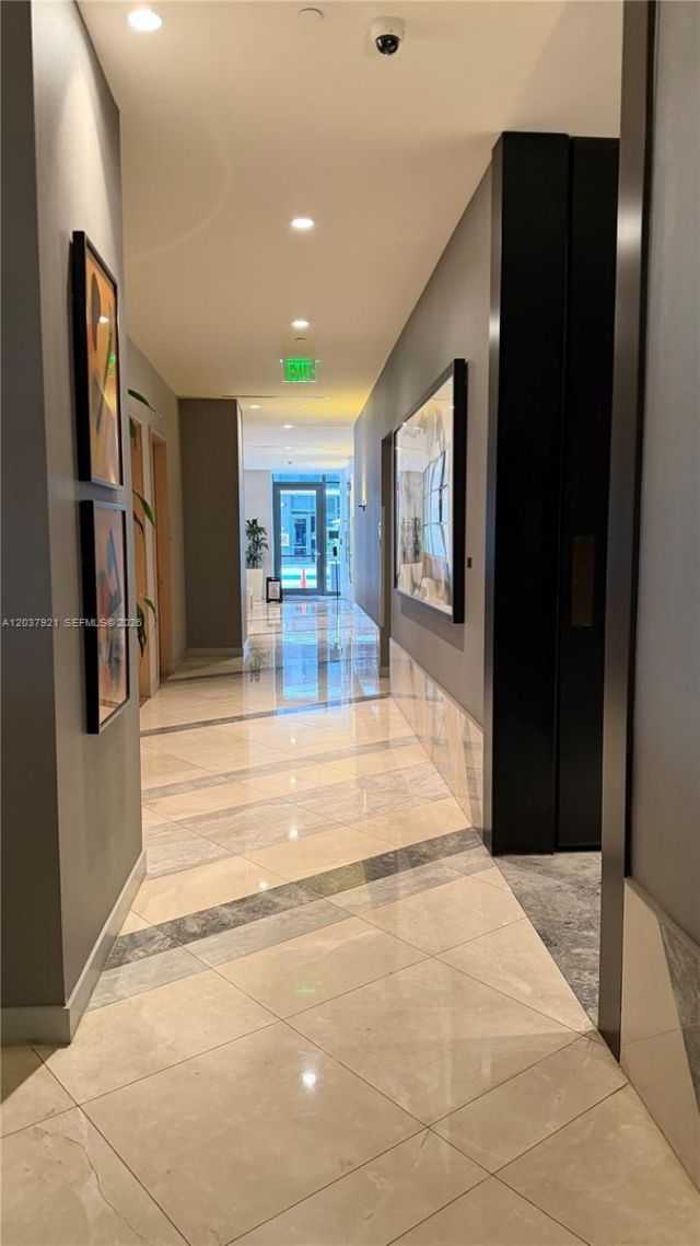 45 SW 9th St , Unit 1106, Miami, FL 33130 Photo