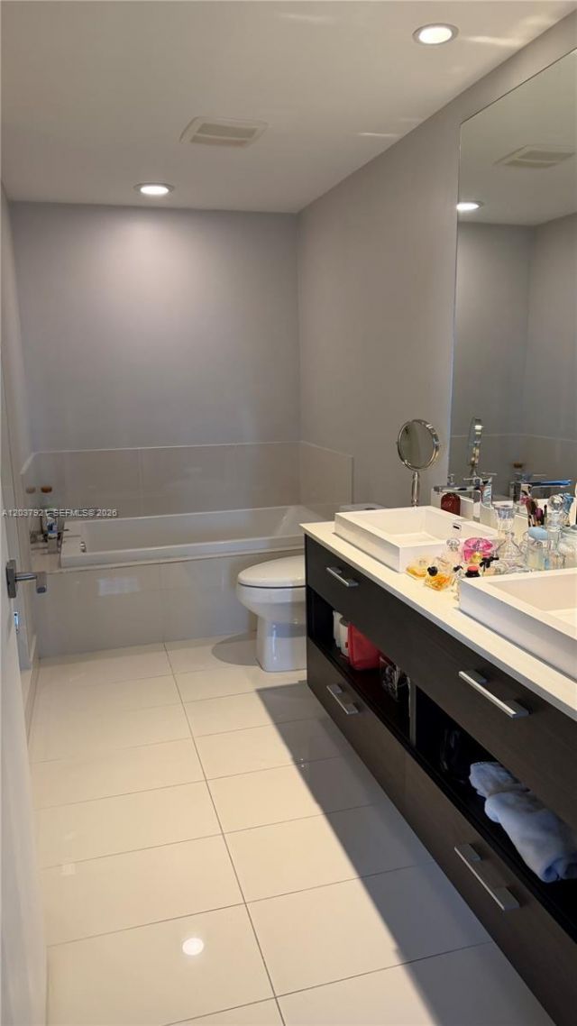 45 SW 9th St , Unit 1106, Miami, FL 33130 Photo