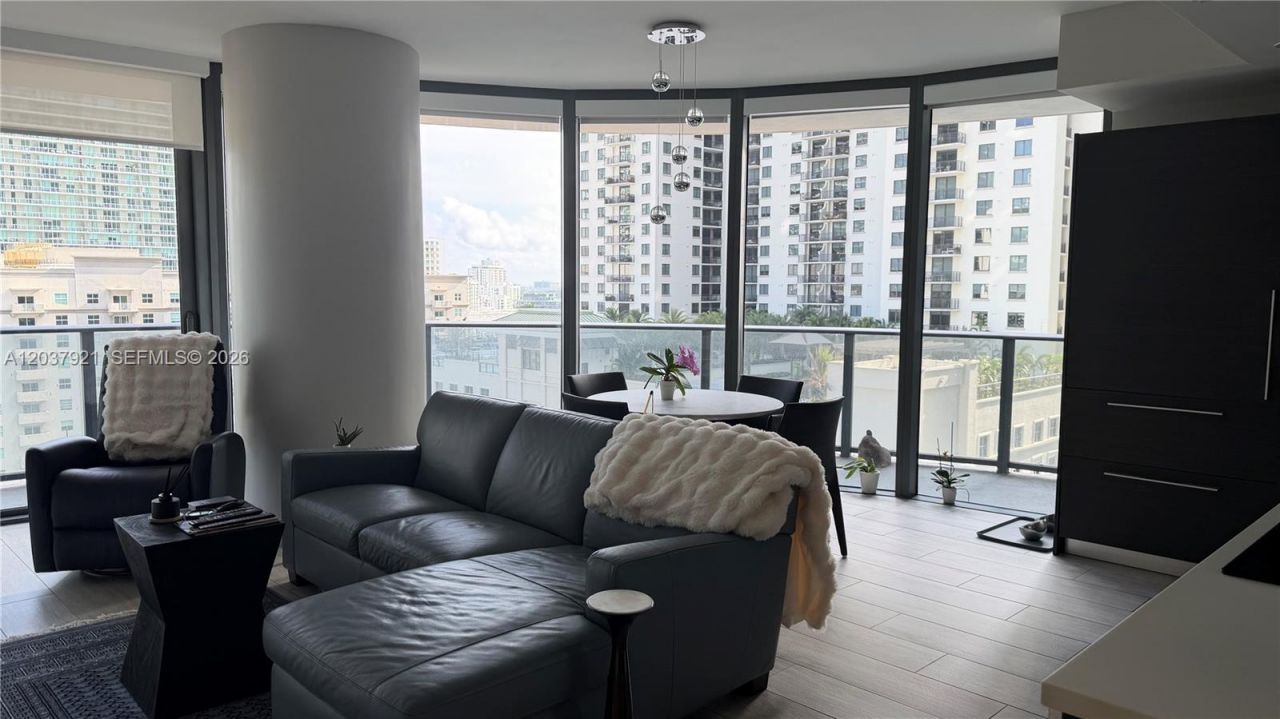 45 SW 9th St , Unit 1106, Miami, FL 33130 Photo