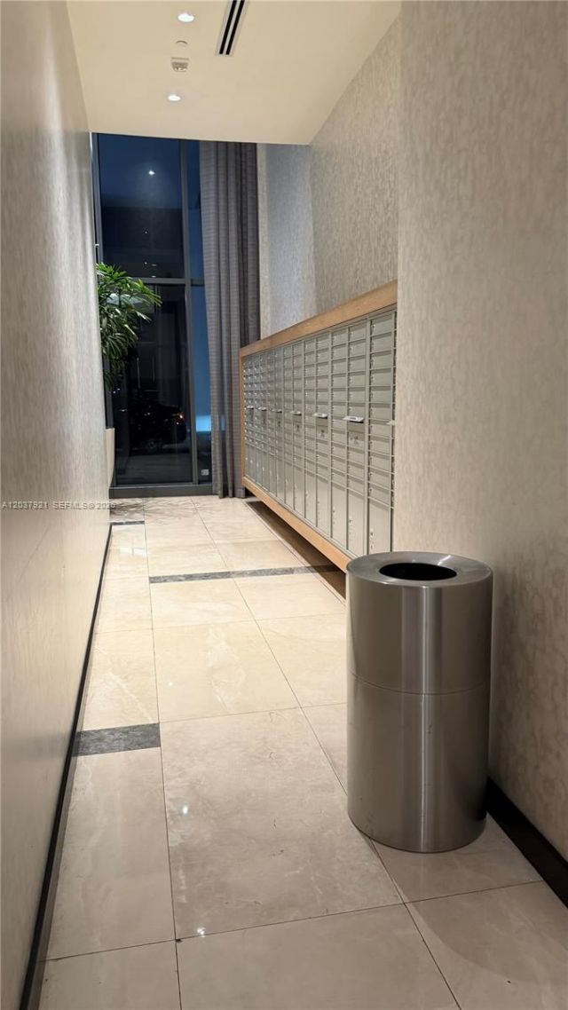 45 SW 9th St , Unit 1106, Miami, FL 33130 Photo