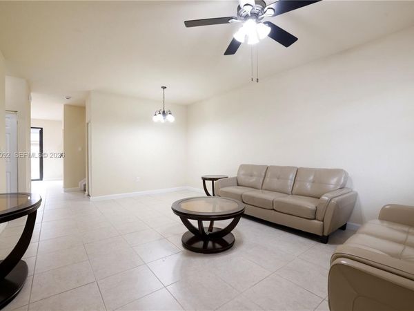 7146 SW 163rd Ave , Miami, FL 33193