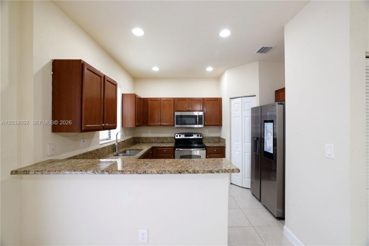 7146 SW 163rd Ave , Miami, FL 33193 Photo