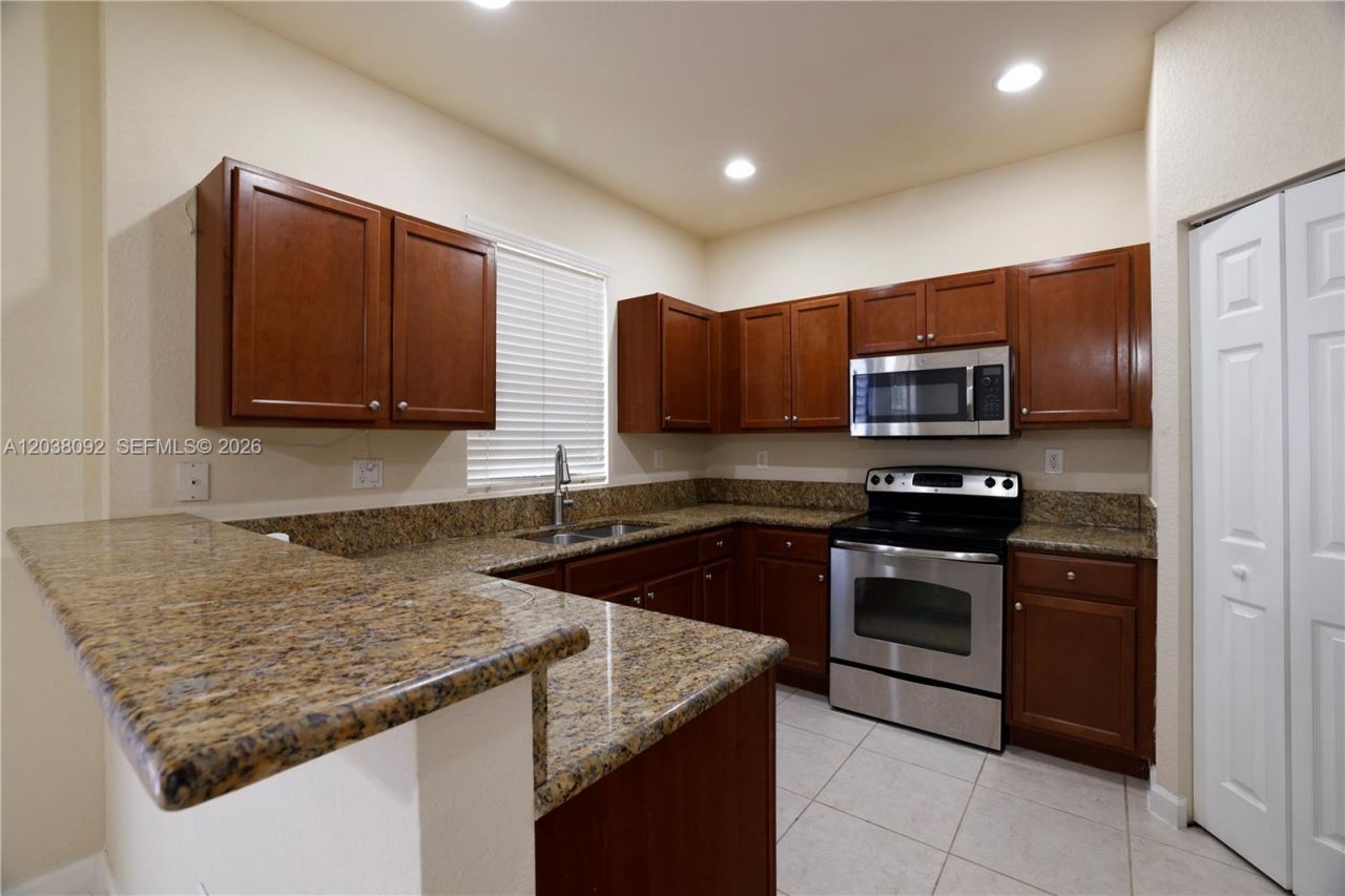 7146 SW 163rd Ave , Miami, FL 33193 Photo