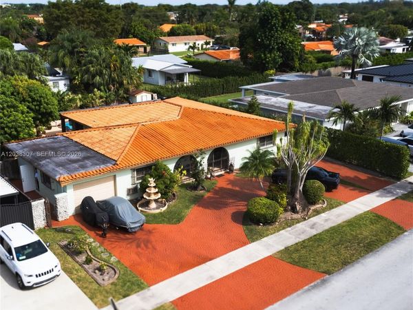 9601 SW 66th St, Miami, FL 33173